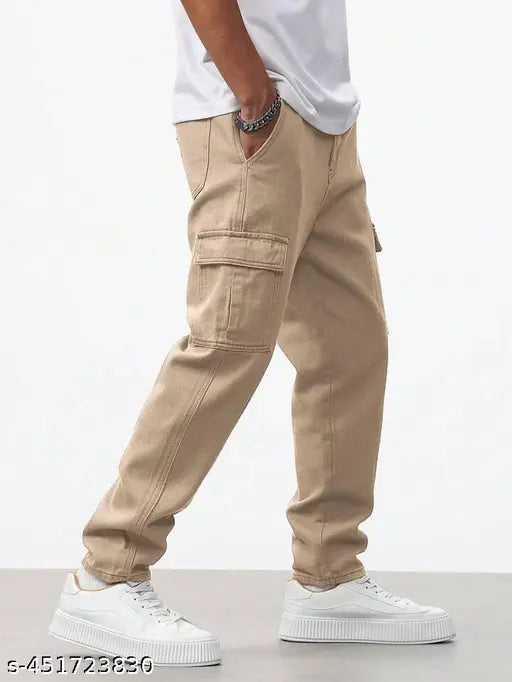 Khaki pants with six pockets