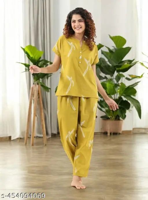 Graphic print yellow cotton women's night suit