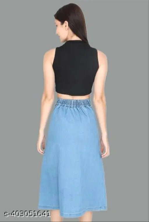 Blue solid denim A-line skirt with elastic waistband, perfect for casual lite. Made of 100% cotton in India