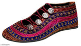 Synthetic Indian ethnic women's flat shoes, comfortable casual wear with traditional design