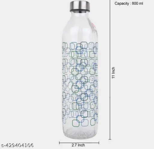 White glass water bottle 800ml with leak-proof lid for smoothies, juices, and beverages. Ideal for fridge storage