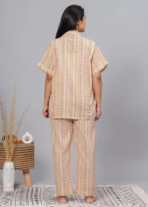 Women's beautiful cotton printed night suit, short-sleeved pyjamas set in soft neutral tones