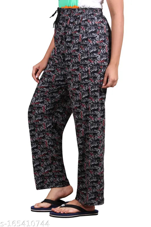 Stylish women's pyjama pants, floral pattern, cropped length
