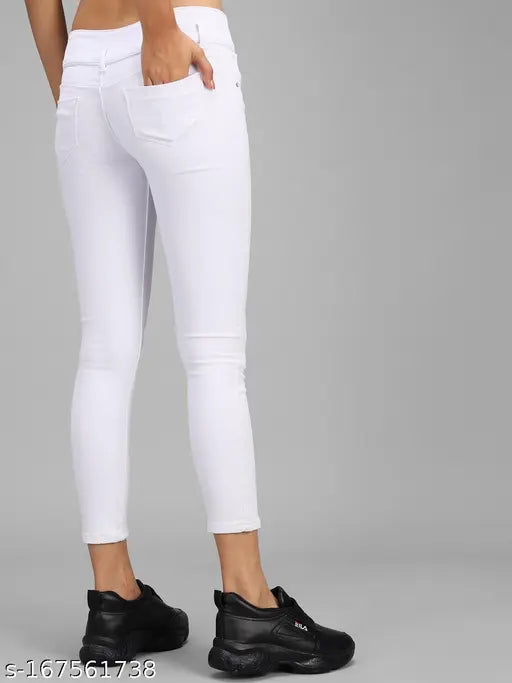 White denim stretchable slim ankle-length jeans for women, clean look, 5-pocket design, high rise and button/zip closure