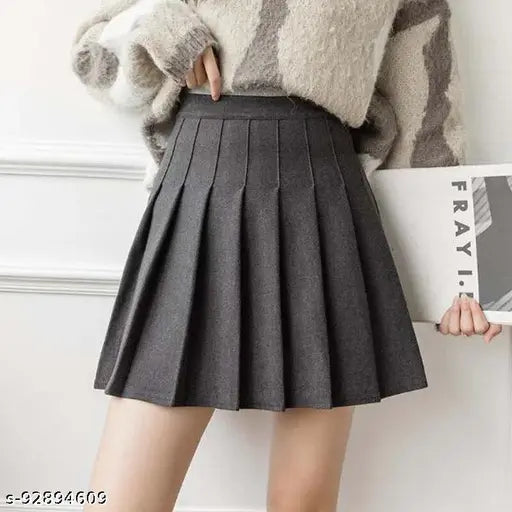 Long pleated skirt, navy blue fabric, high waist, short length, khaki trim