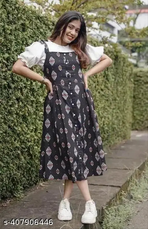 Women's printed viscose rayon dungaree dress with three-quarter sleeves, vibrant pattern, adjustable straps, versatile for all seasons, India origin