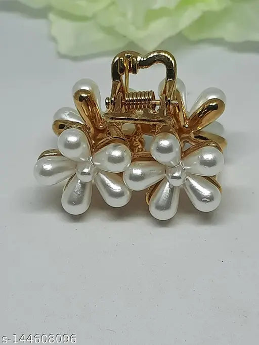 Gold flower clasp hair accessory with pearl flowers