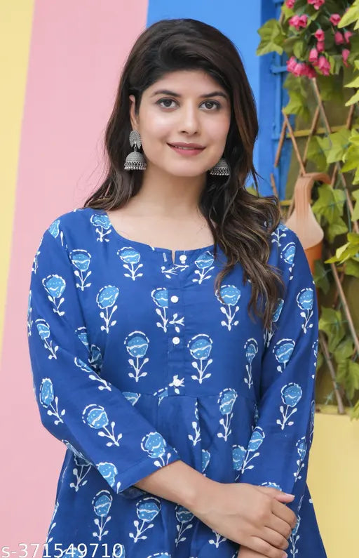 Designer rayon night dress with three-quarter sleeves, printed pattern, in sizes S-XXXXL