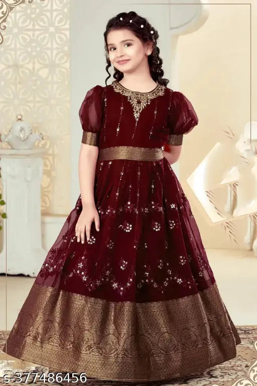 Girls' net maxi/full length festive/wedding dress, embroidered with three-quarter sleeves. Size options: 4-5yrs, 5-6yrs, 6-7yrs, 7-8yrs, 8-9yrs, 9-10yrs. Indian handcrafted