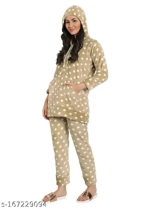 Printed woolen fur winter nightsuit for women, three-quarter sleeves