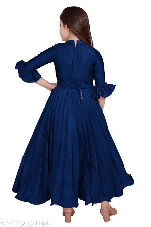 Blue silk-blend frock for girls, short sleeves, single pack (3-4 years). Stylish and comfortable little girl's dress, ideal for special occasions. Indian origin