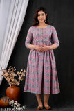 Hyten rayon maternity kurtis, side invisible zip, three-quarter sleeves, printed design for women, India