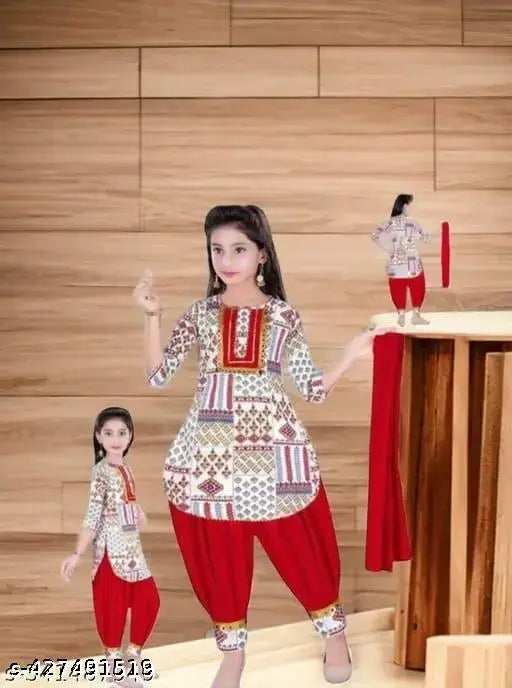 Printed cotton blend churidar set for girls, Indian Bombay chunni style with three-quarter sleeves, size 2-3 years on model