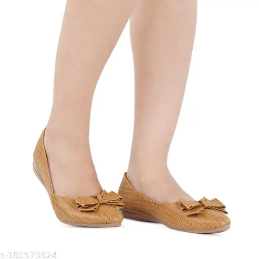 Textured synthetic leather slip-on bellies for women, stylish new range footwear by SKOLL brand
