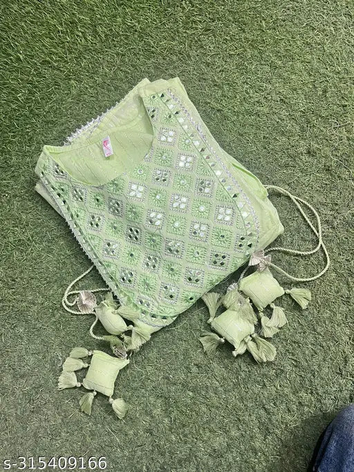 Embroidered three-quarter sleeve cotton Luricus shirt, vibrant Indian fashion for large sizes (5XL, 6XL, 7XL)