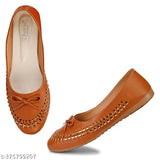 Synthetic leather ladies' slip-on ballerinas, stylish flats in solid pattern, size options: IND-4, IND-7, IND-8 (India)