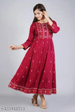 Red blend kameez with straight hem