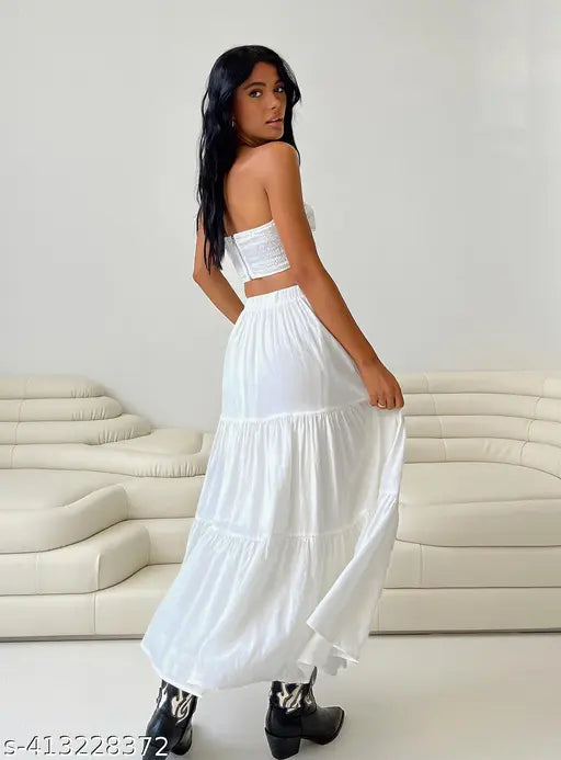 White, ruffled long skirt with long hem, casual style
