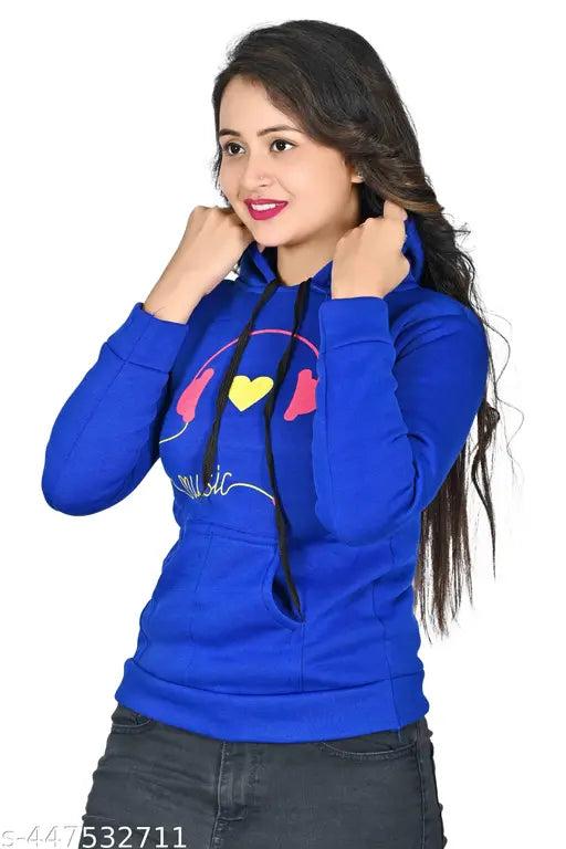 Wool printed hoodie sweatshirt for girls, long sleeves and modern touch