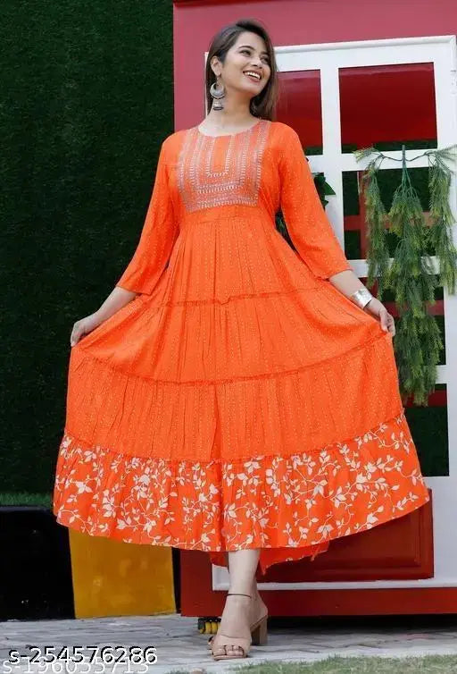 Rayon three-quarter sleeve women's embroidered anarkali kurta dress, printed combo, India