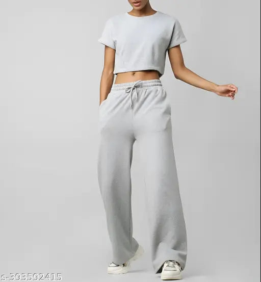 Gray sweatpants, drawstring waistband, joggers with pockets, women's sportswear