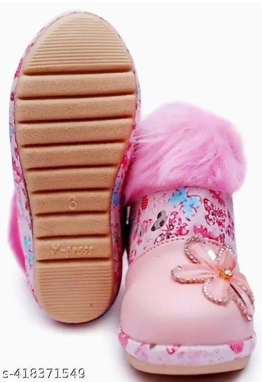Synthetic leather girls boots with printed pattern, ideal for baby girls aged 0-9 years, fastened with buckles