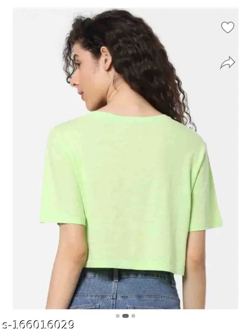 Green cotton blend crop top for girls, casual graphic print with short sleeves, India-made