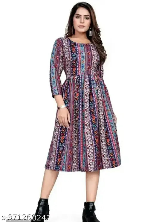 Striped crepe three-quarter sleeve kurta, Indian fashion for women