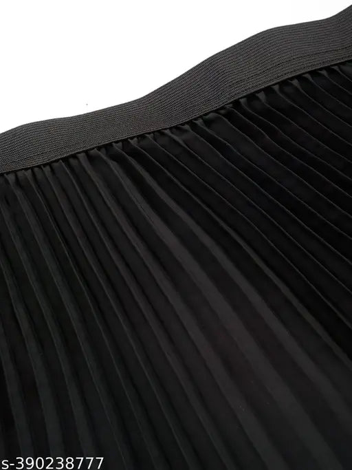 Women's accordion pleat maxi flared skirt, black