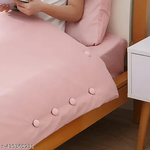 Non-slip duvet cover clips with 3 visible clips, designed for comforters and quilts