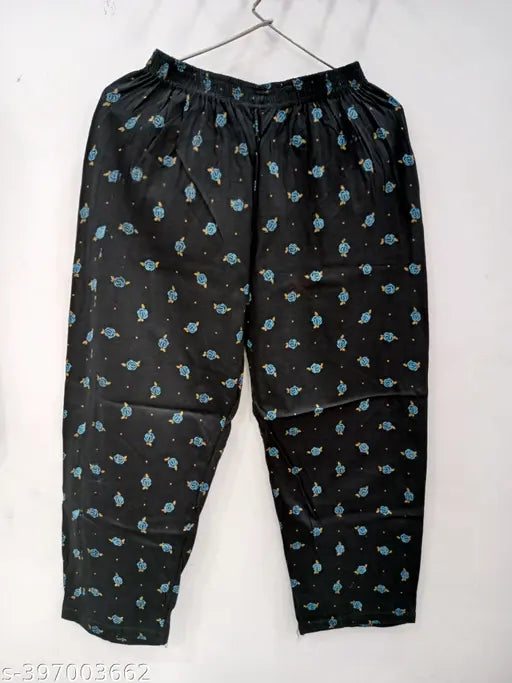 Cotton girls' pajamas with blue print, long pants