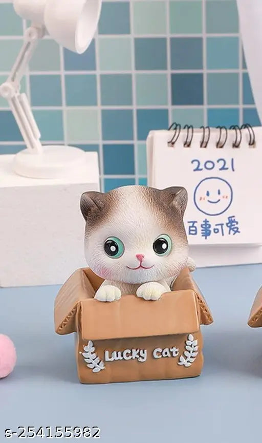 Resin cat bobble head, durable and adorable auto interior decoration for car dashboard, shaking head design adds fun to drives