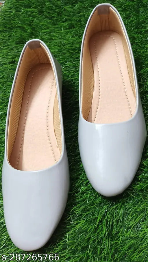 Patent leather sneakers: Stylist formal and casual Bellie, woven design in indigo colors, slip-on style