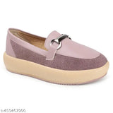 Pink velvet slippers with a chain strap, flat sole, white trim