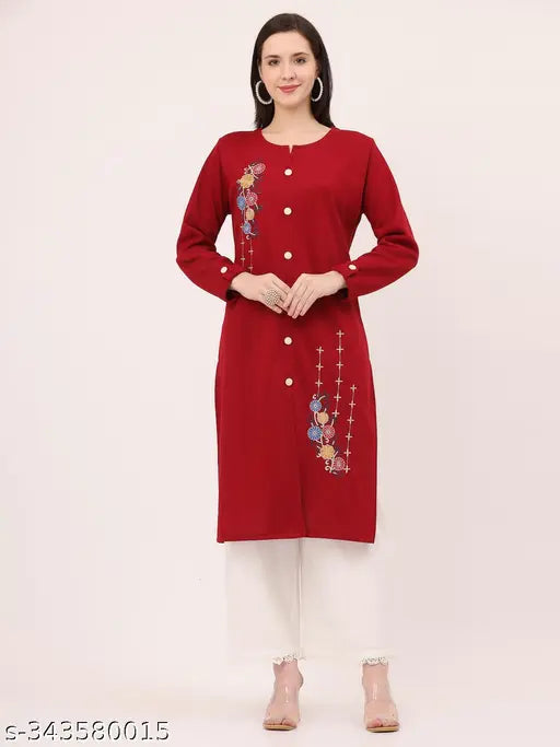 Women's wool kurta with embroidery pattern, short sleeves