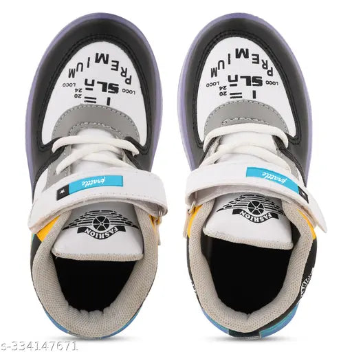 Green EVA lightweight LED kids shoes for outdoor sports, durable, breathable, and comfortable with invigorating color-changing lighting effect