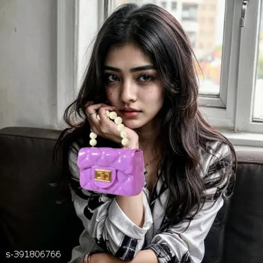 Tiny purse, black crossbody shoulder bag with chain. Kids trending fashion
