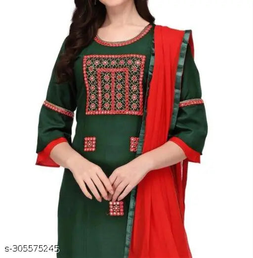 Dark green kurta with border detail and dupatta