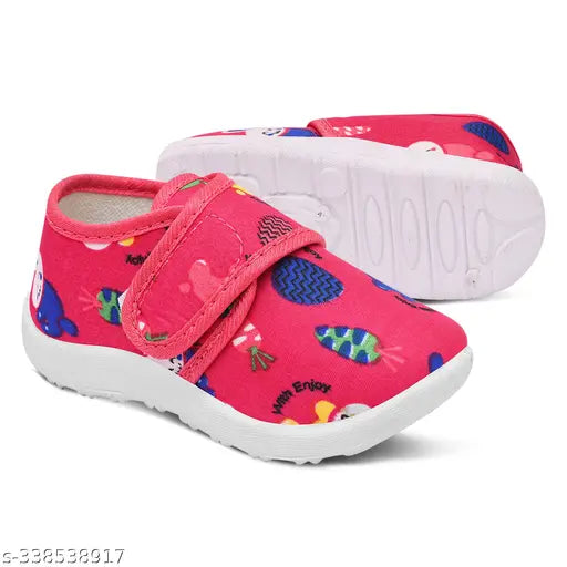 Pink sandals with colorful straps, unisex party shoes for kids, comfortable summer sandals