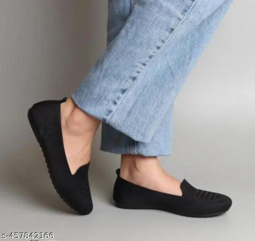 Black synthetic ballerina juttis, classic and stylish women's footwear from Soltrex, India