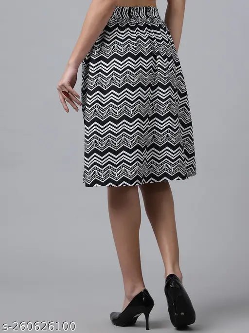 Printed knee length skirt with a chevron pattern