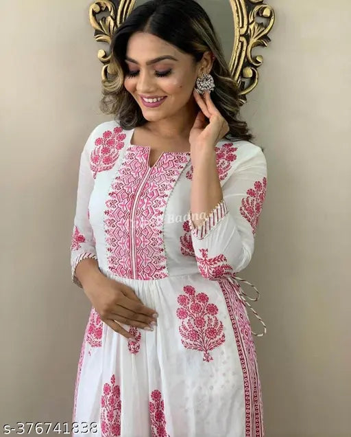 Printed Rayon Women's Kurta Set with Pants, vibrant design for contemporary casual or occasion wear, 3/4 sleeves, Indian origin