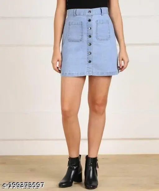 Denim skirt, cropped, high waist, pockets, casual style