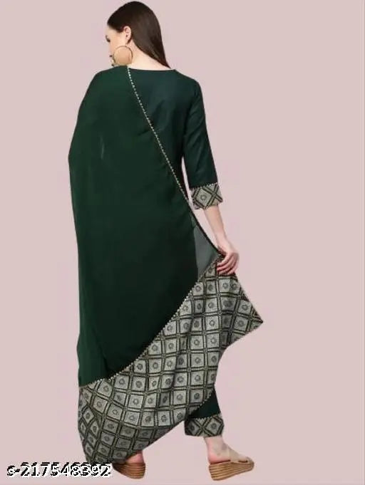 Fashionable women's polycotton dupatta sets with cotton blend kurta and bottomwear, solid pattern in various sizes