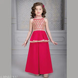 Embroidered pink crepe salwar suit sets (pack of 3) for kids, Indian fashion clothing on display