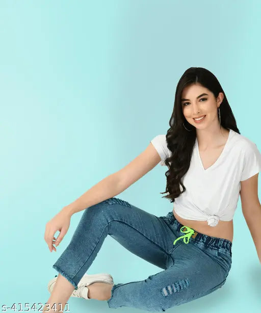 Stretchable blue denim low-distress jogger jeans, girls' casual fit