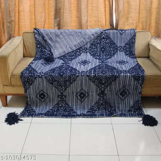 Soft navy plaid throw blanket, lightweight and cozy for couch, suitable for spring/summer