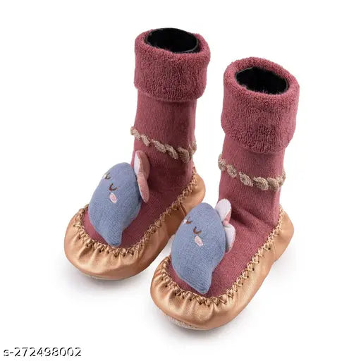 Pink cotton breathable anti-skid casual shoe or bootie for newborn to 2-year-old kids