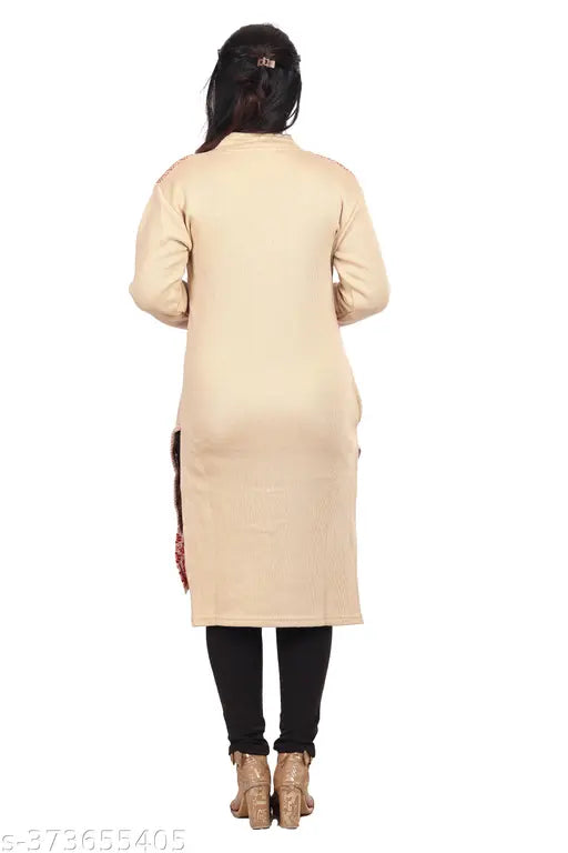 Woolen long coat, light beige with belt at waist