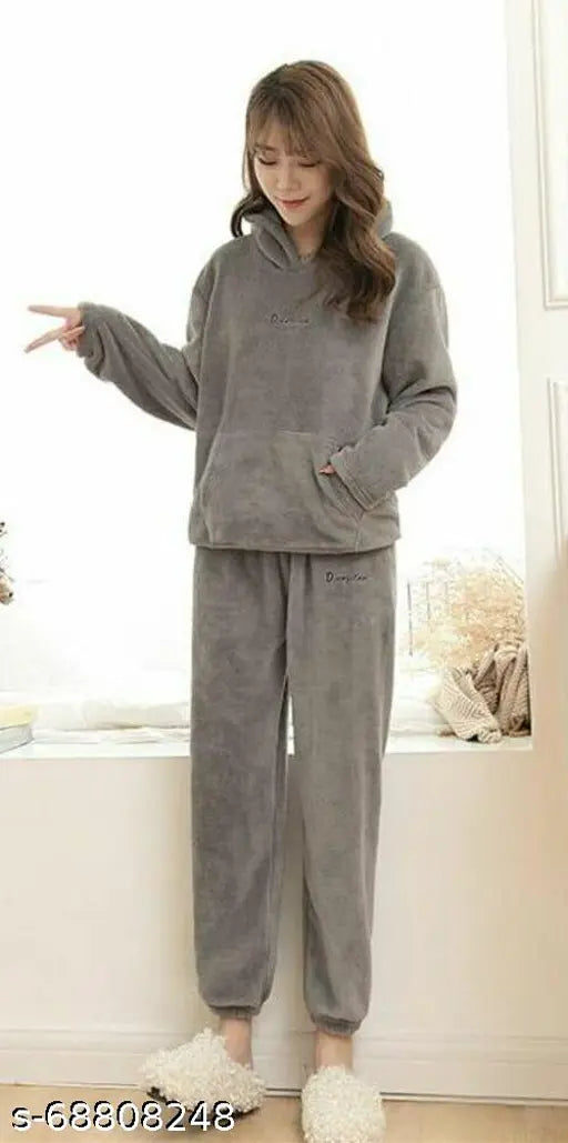 Women's wool winter nightsuit with hood, solid-colored and warm, comfortable pajama set for winters (M: chest 40, length 26, shoulder 19.5 | L: chest 41.5, length 26.5, shoulder 20.5 | XL: chest 43, length 27, shoulder 21.5 | XXL: chest 46, length 27.5, shoulder 22.5), made in India